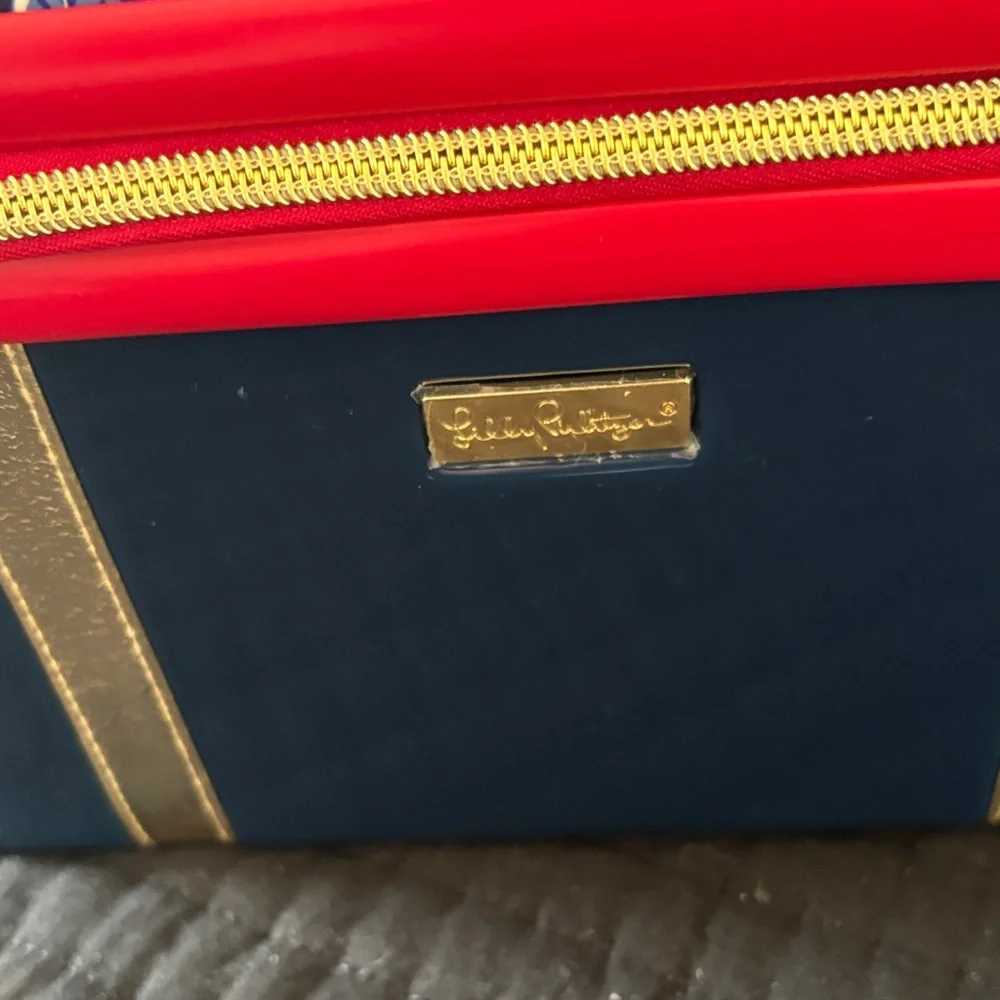 Lilly Pulitzer , in mint condition, newer used - Picture 5 of 11